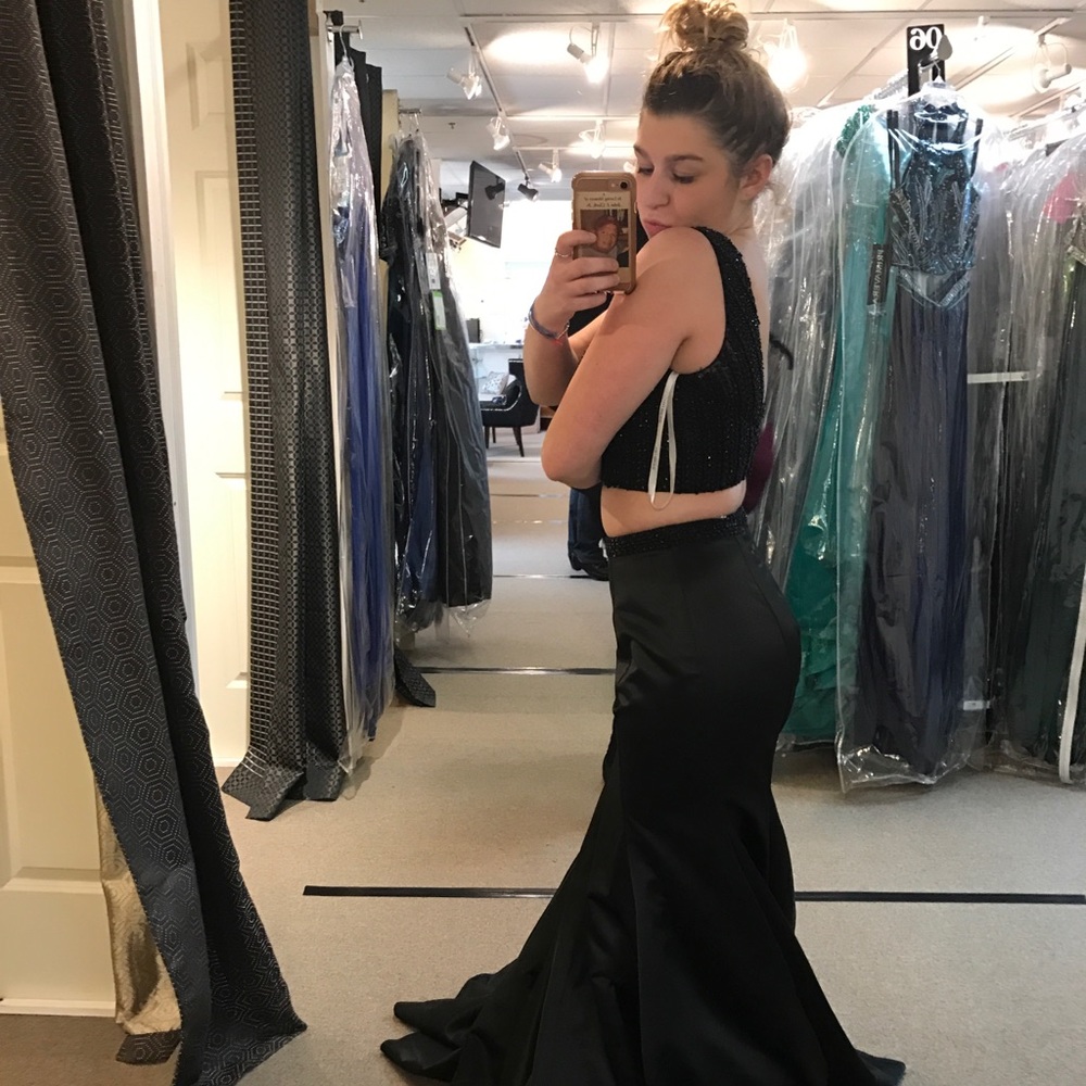 Black prom dress